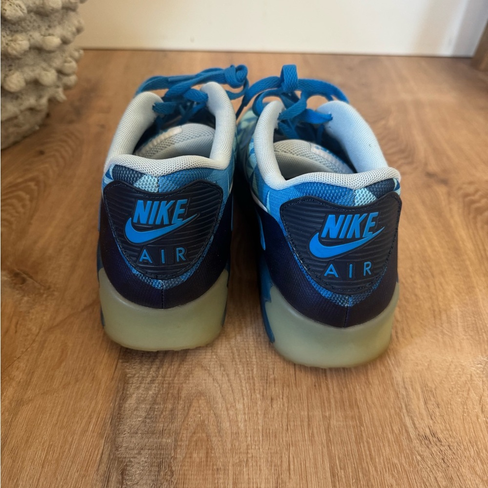 Nike Men's Blue Air Max Sneakers - Picture 4 of 5
